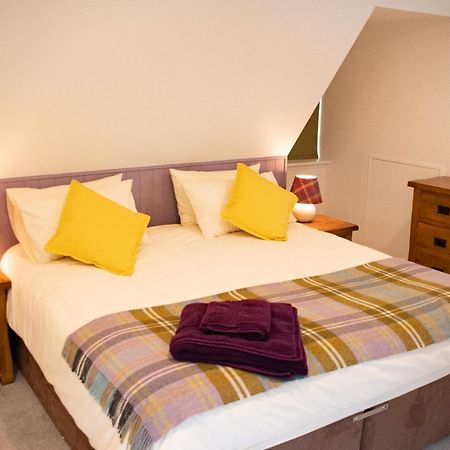 Grantown-on-Spey Dava School House Bed & Breakfast エクステリア 写真