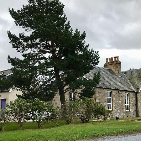Grantown-on-Spey Dava School House Bed & Breakfast エクステリア 写真