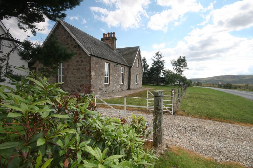 Grantown-on-Spey Dava School House Bed & Breakfast エクステリア 写真