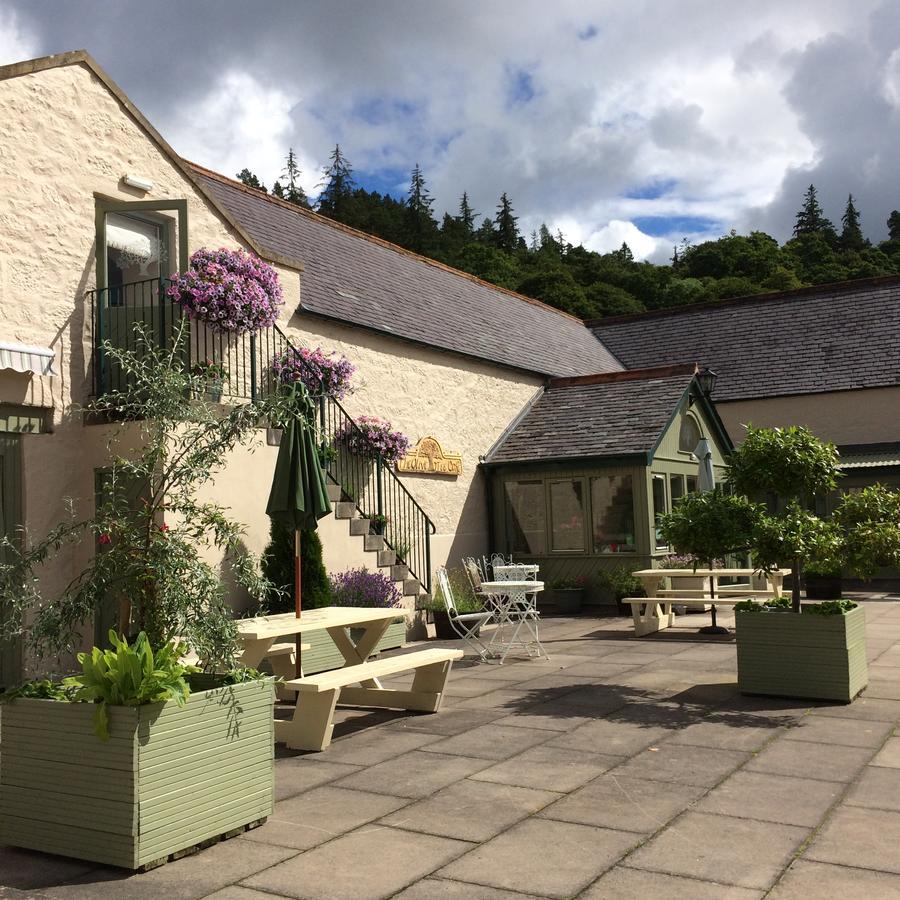 Grantown-on-Spey Dava School House Bed & Breakfast エクステリア 写真