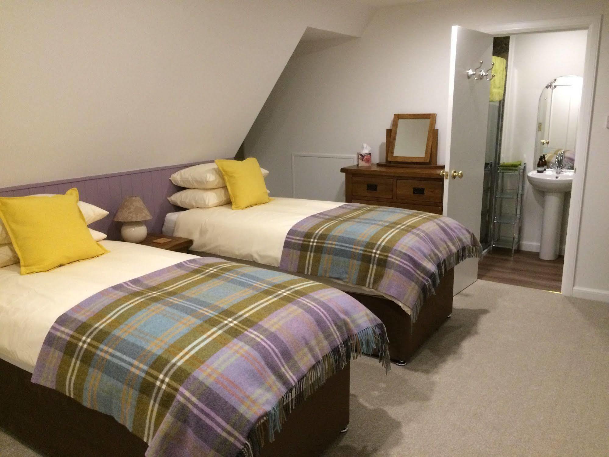 Grantown-on-Spey Dava School House Bed & Breakfast エクステリア 写真