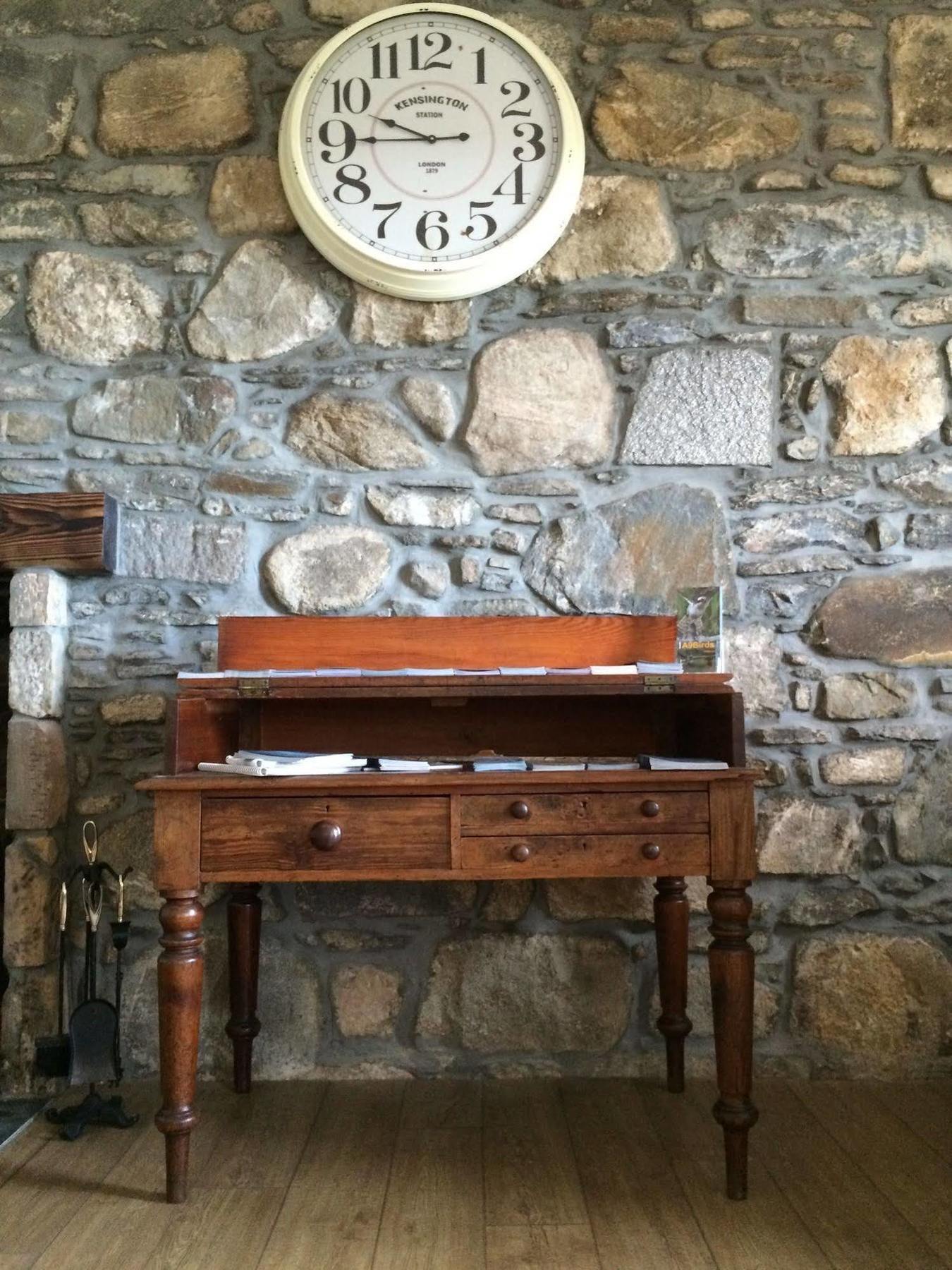 Grantown-on-Spey Dava School House Bed & Breakfast エクステリア 写真