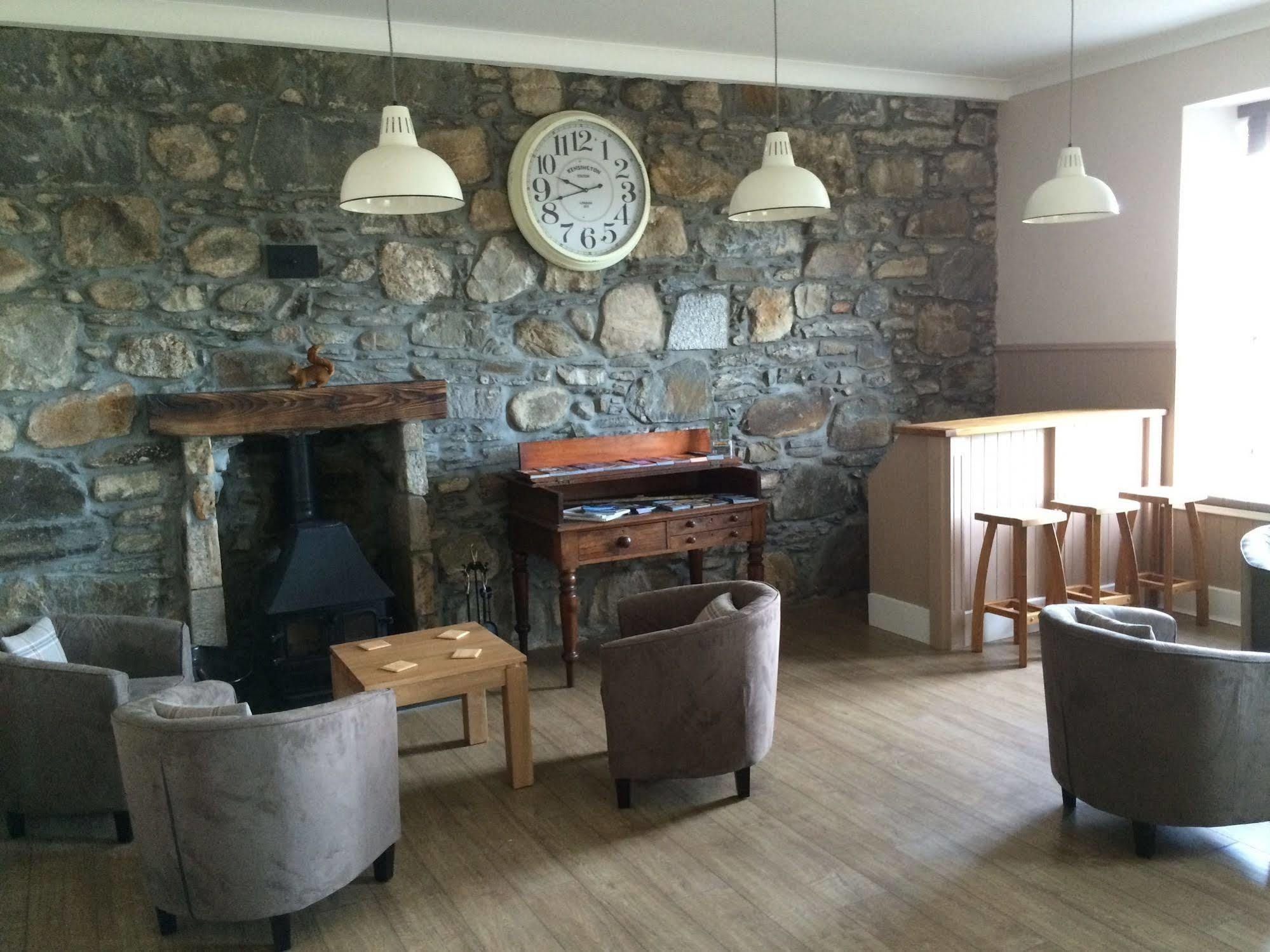 Grantown-on-Spey Dava School House Bed & Breakfast エクステリア 写真